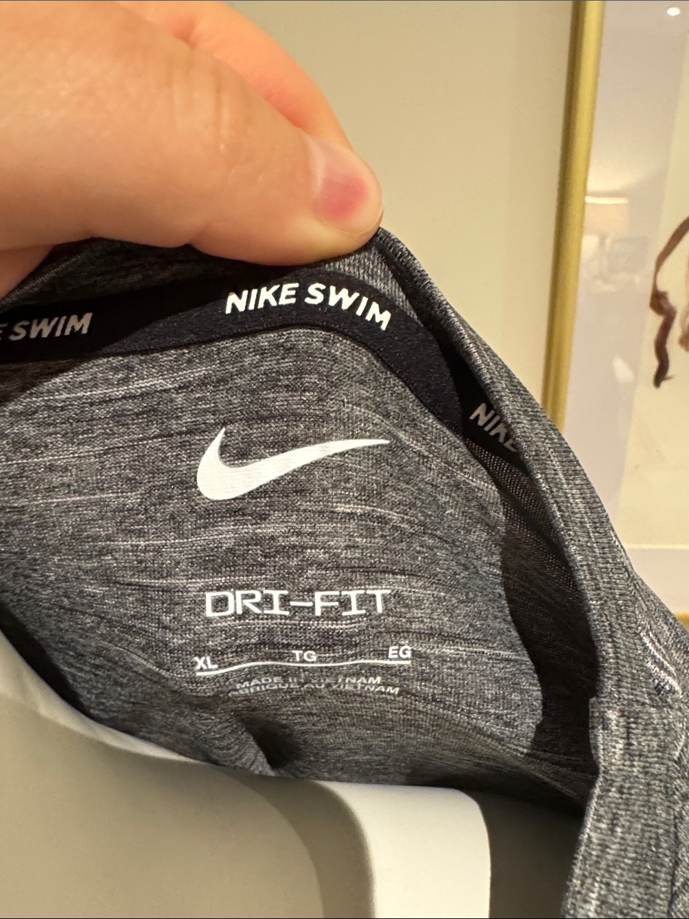 Nike Men’s Heather HydroGuard UPF 40+ Swim Shirt - Picture 2 of 3